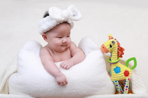 和田宝宝几个月翻身